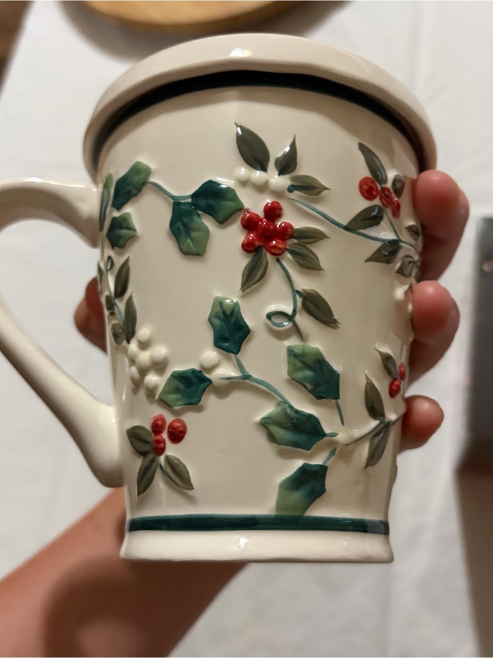 Pfaltzgraff covered mug with infuser NWT